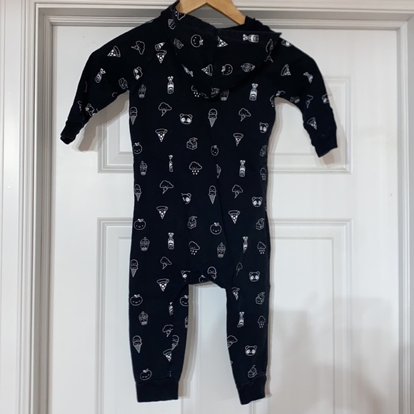 Whistle & Flute Boys slouched onesie - Picture 6 of 7